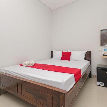 Reddoorz @ Gedangan Sidoarjo Hotel Eksteriør billede