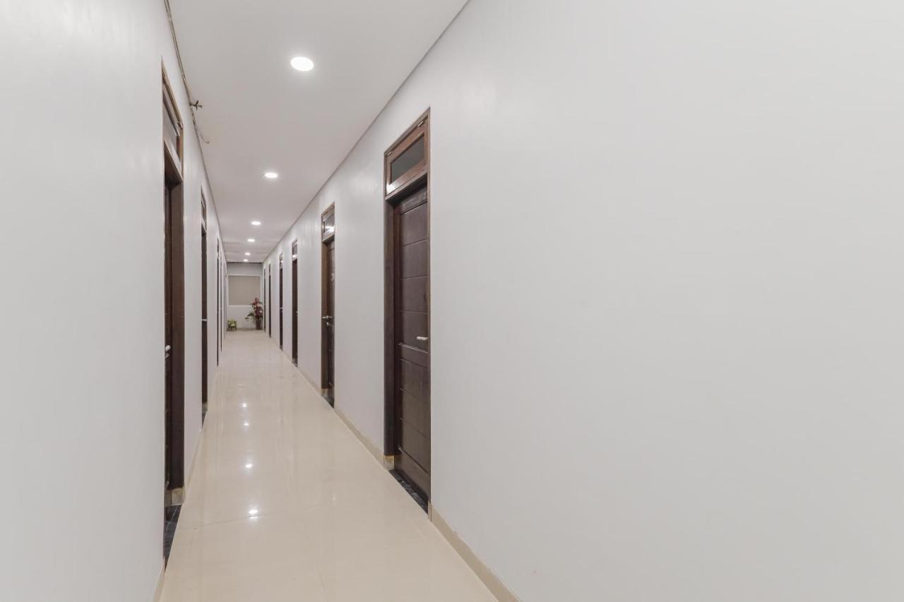 Reddoorz @ Gedangan Sidoarjo Hotel Eksteriør billede