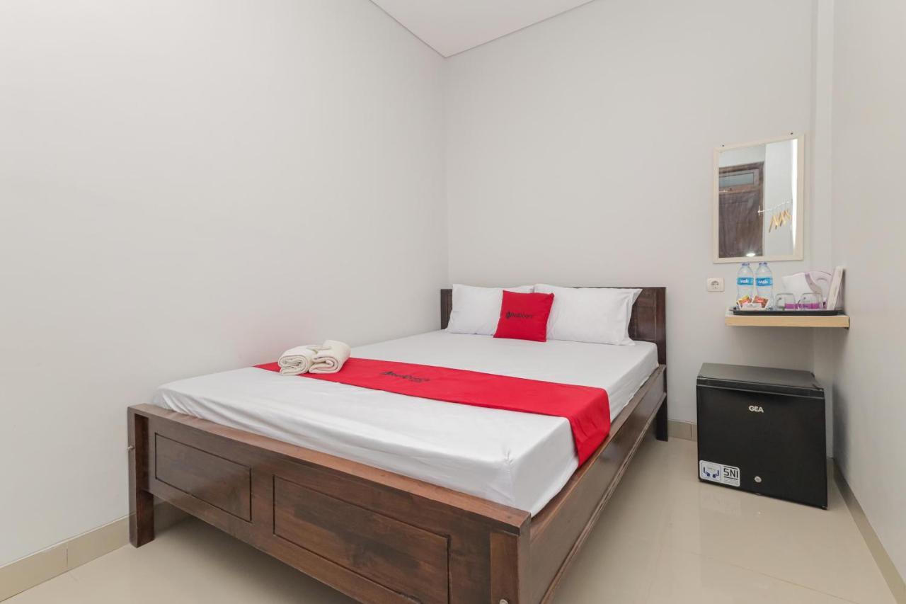 Reddoorz @ Gedangan Sidoarjo Hotel Eksteriør billede