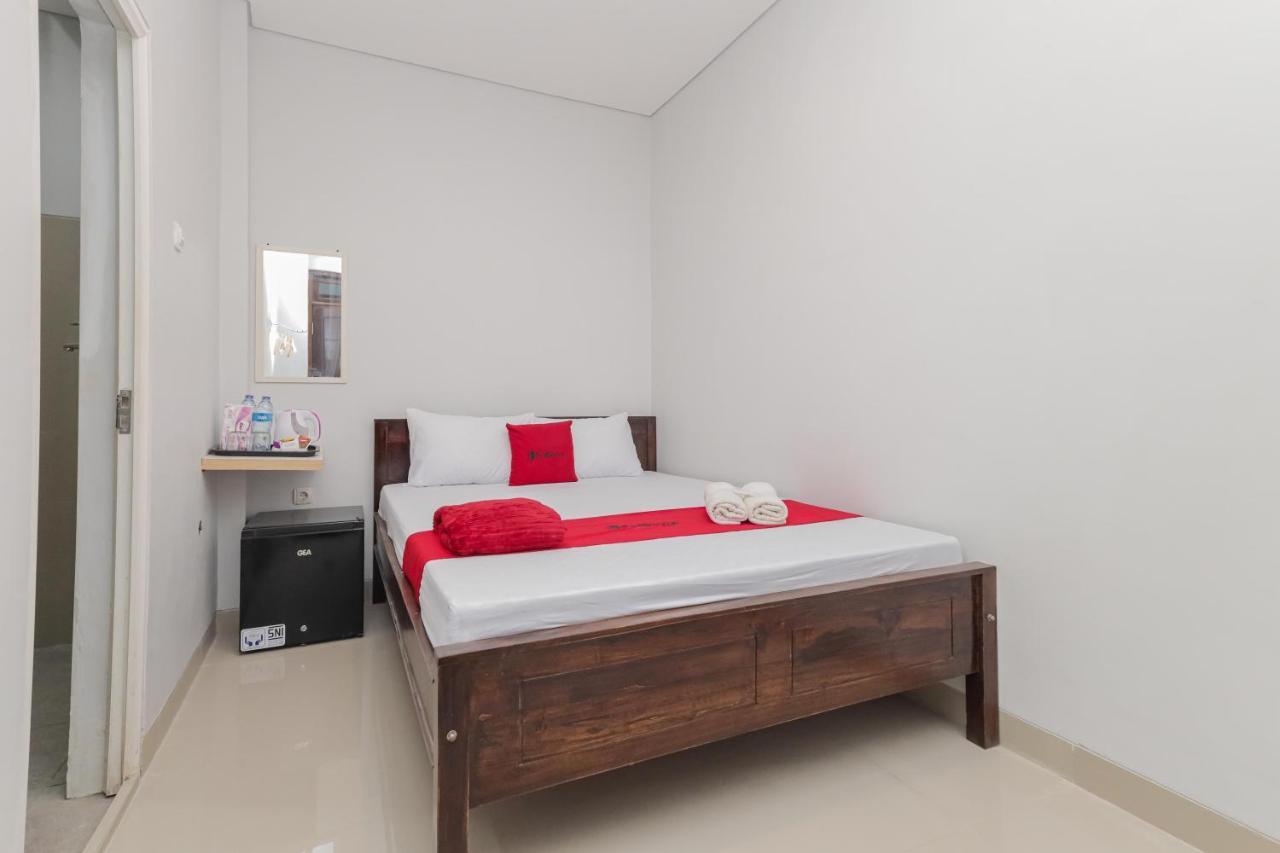Reddoorz @ Gedangan Sidoarjo Hotel Eksteriør billede